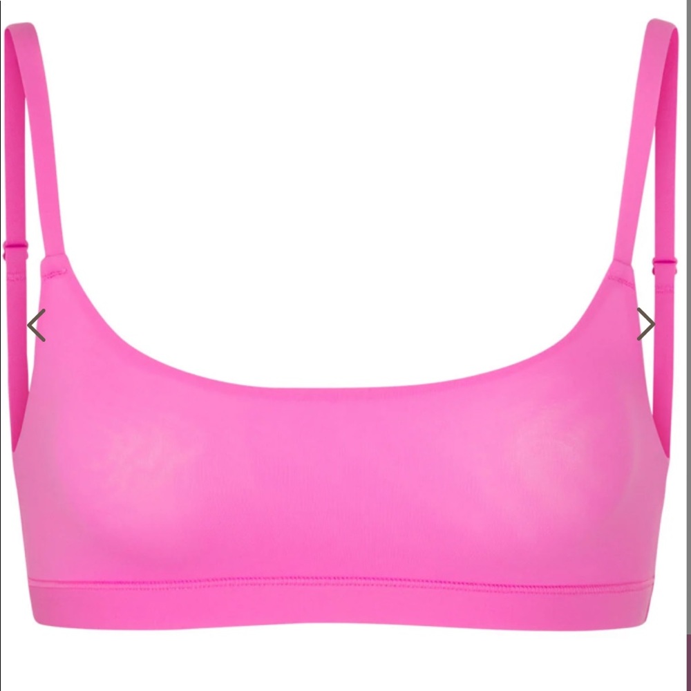 SKIMS Out of Stock neon pink Fits Everybody Scoop Neck Bra Size Medium